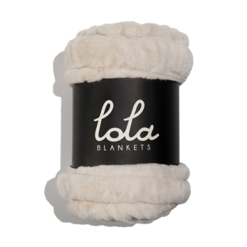 Antique Ivory Faux Fur Blanket | Lola Blankets