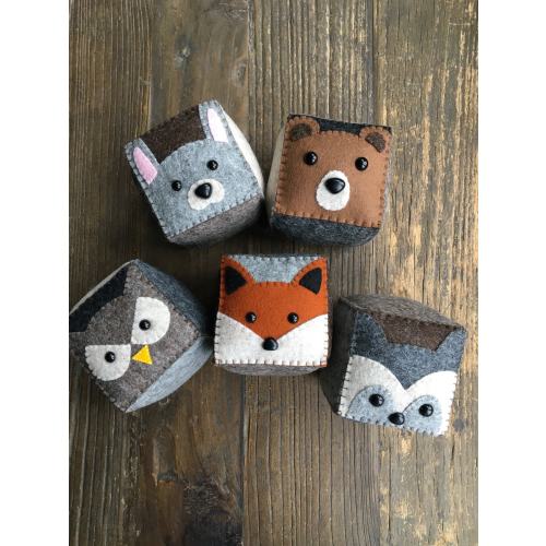 Woodland Animal Set of 5 Stacking Cubes, Wool Felt Animals, Educational Toys, Baby Nursery Decor, Woodland Nursery, Forest Animal Toys, Fox