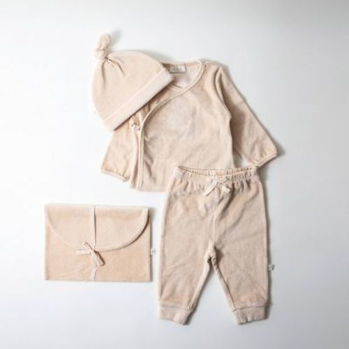 Picolette by Olivia Culpo Baby 4pc Velour Gift Set - Beige 0-3M