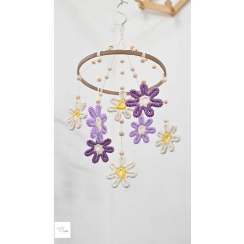 Purple Daisy Mobile, Macrame Baby Mobile, Baby Shower Gift, Mom To Be Gift, Boho Nursery Decor, Flora Nursery Theme, Daisy Mobile