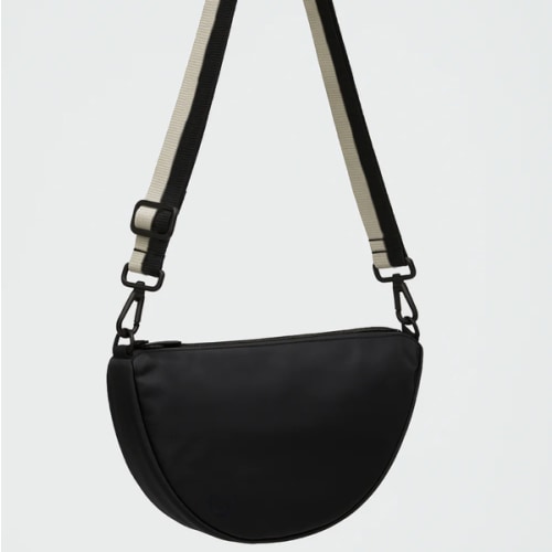 BLACK CROSSBODY BAG
