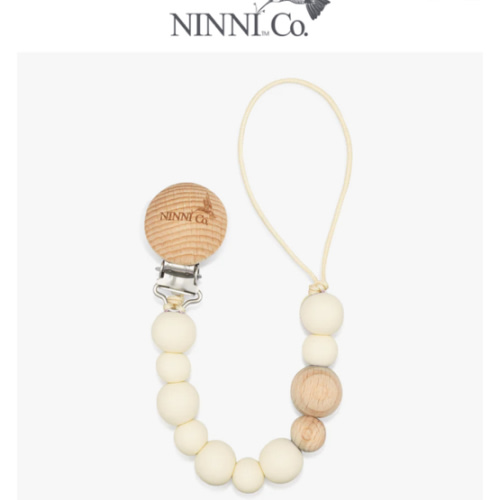 Ninni Co. Marshmallow Cream Pacifier Clip