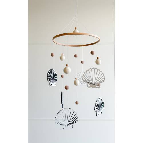 Seashell baby nursery mobile, Felted balls baby cot mobile, Wooden seashell nursery mobile, Under the sea baby nursery mobile, Ocean mobile