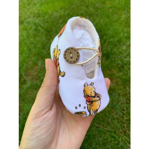 Winnie de Pooh Baby shoes - Several Sizes