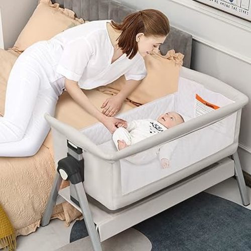 INFANS Baby Bassinet Bedside Crib, Newborn Sleeper w/Large Storage Basket, Adjustable Heights, Detachable &Washable Mattress, Breathable Mesh, Straps, Easy Moving Bed Side (Cream)