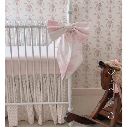 Chair Bow Back