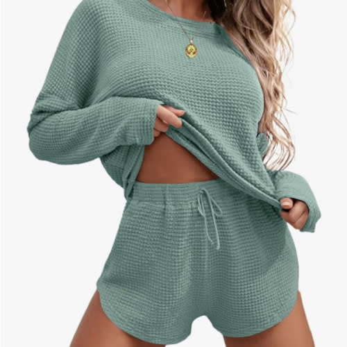 Ekouaer Womens Waffle Knit Pajama Sets Long Sleeve Top and Shorts Matching Lounge Set Loungewear Sweatsuit with Pockets