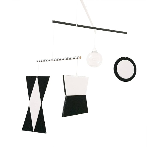 Munari Baby mobile toy Montessori Mobile white black baby mobile Thick felt hand made.Baby Shape and Color Recognition Toys