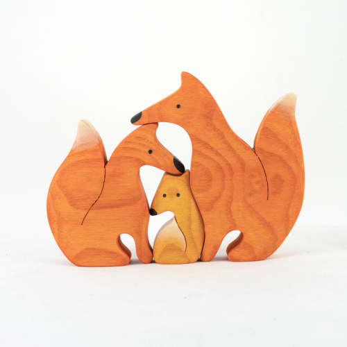 Wooden Fox family