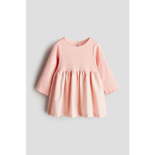 LONG-SLEEVED DRESS