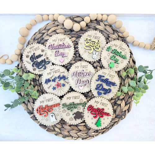 Wooden Milestone Baby Disc, Baby Milestone Cards, My First Holiday Milestones, Expecting Mom Gift, Baby Shower Gift,Baby Photo Prop