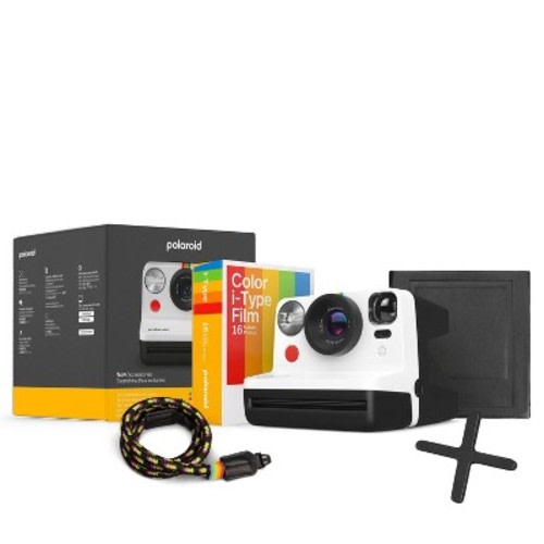 Polaroid Essentials Box: Film Camera with Automatic Focus & Polaroid 600 Format