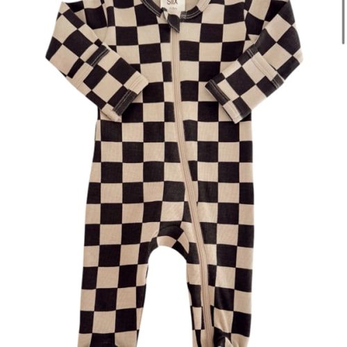 Tiramisu/Black Checkerboard / Organic Zip Footie – SpearmintLOVE