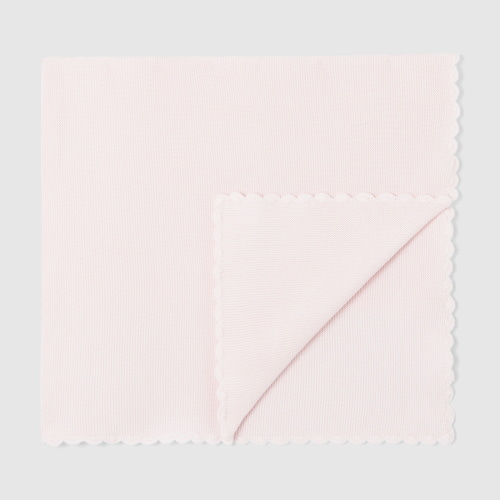 Scalloped blanket