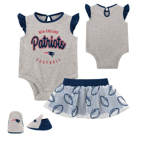 Newborn New England Patriots Heather Gray All Dolled Up Three-Piece Bodysuit, Skirt & Booties Set