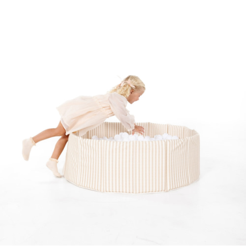 Gathre Ball Pit, Cafe Stripe