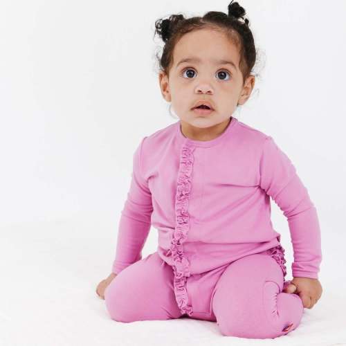 mauve RightFit™ magnetic parent favorite footie with ruffles – Magnetic Me