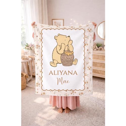 Pooh Bear Nursery Blanket, Personalized Baby Blanket/Baby Gift / Newborn Blanket Girl / Winnie the Pooh Floral
