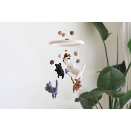 Felt Cat Baby Mobile For Nursery Decor, Baby Shower's Gift, Gift for Cat Lovers, Gift for Mom
