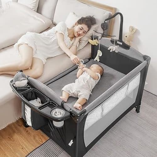 5-in-1 Pack and Play, Baby Bassinet Bedside Sleeper with U-Shaped Diaper Changer, Portable Baby Playard for Newborn Toddlers, Baby Crib with 4 Adjustable Height, Carry Bag, Easy to Install (Black)