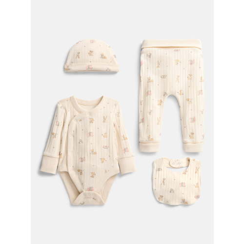 Disney Classics Unisex Baby Allover Print Take Me Home Layette Outfit Set, 4-Piece, Sizes Preemie-6/9M