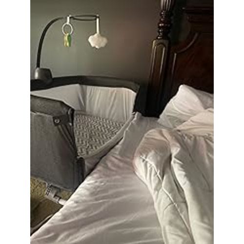 Yacul Baby Bassinet, Bedside Crib Sleeper with Wheels and Music Box, Breathable Mesh Height Adjustable Baby Bedside Sleeper, Portable, Dark Gray - With Wheels & Music Box