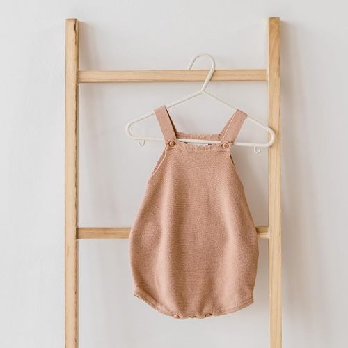 3 Sprouts Sustainable Wheat Straw Plastic Toddler & Kids Hangers – Pack of 30 Infant Baby Clothes Hangers for Closet Organization – Small Children's Hanger for Nursery, Speckled Cream