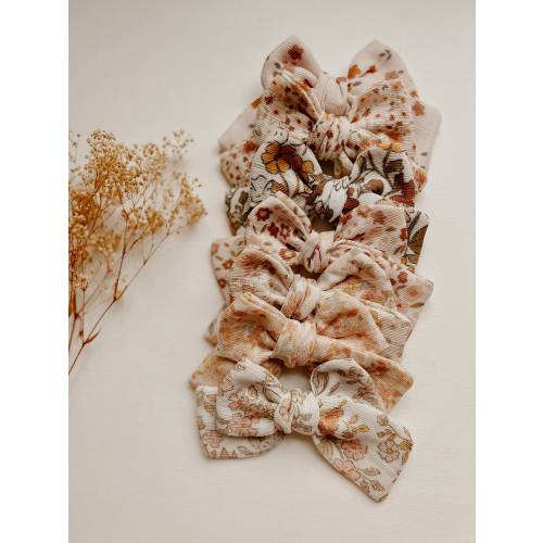 vintage florals | organic gauze bows, minimalist baby, baby girl bows, hair bows, simple bows, floral bows, vintage bows, hair accessories