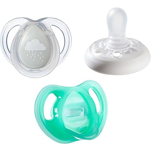 Tommee Tippee Pickapaci Mixed Pacifier 3 Pack, Breast-like, Ultralight and Night-Time Glow in the Dark, 0-6 months, Pack of 3 Pacifiers