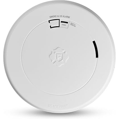 First Alert SMCO200, Battery-Operated Combination Smoke & Carbon Monoxide Alarm with Slim Profile Design, 1-Pack