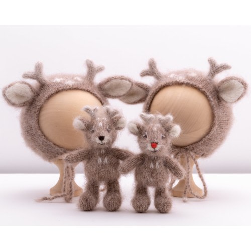 Pre-order. Knitted reindeer. Christmas deer. Rudolf. Knitted newborn photo props.