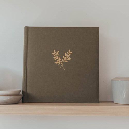 Linen Photo Album 8.6”x 8.6”- 200 Pockets for 4x6 photos plus writing space - Olive Green with Gold Stamping