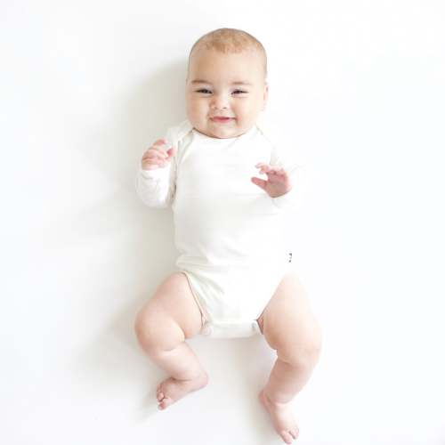 0-3m Long Sleeve Bodysuit in Cloud | Infant Bodysuit | Kyte Baby