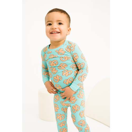 Pretzel Party Bamboo Set