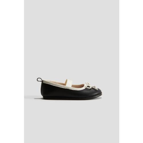 BALLET FLATS