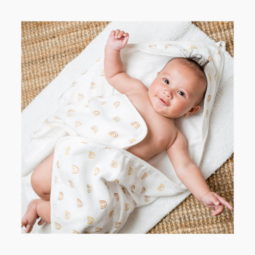 Lulujo Hooded Towel - Rainbows