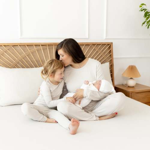 Women's Jogger Pajama Set in Oat | Bamboo Pajamas | Kyte Baby