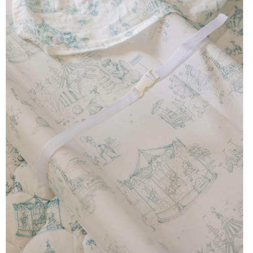 Circus Toile Wipeable Contour Change Pad