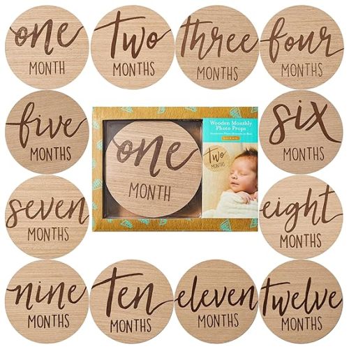Kate & Milo Baby Monthly Milestone Marker Discs - Classic Cursive Script Wooden Discs with Reversible Photo Props for Baby Announcement and Milestones, Gender-Neutral Gift for Newborn Boy and Girl