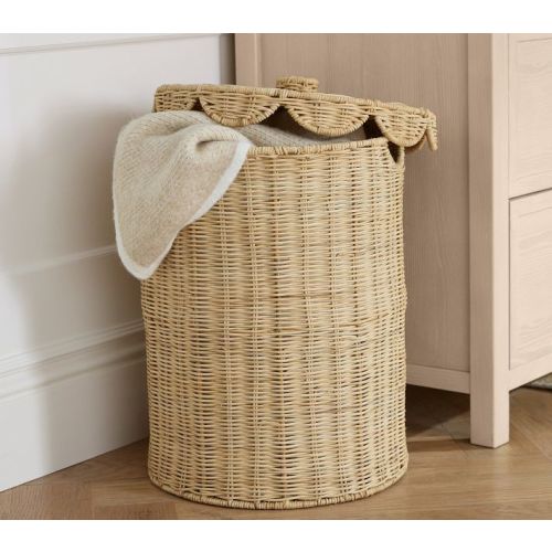 Palmer Scalloped Hamper