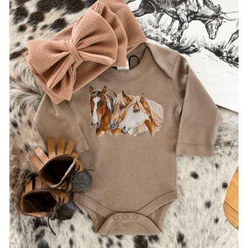 Three Is A Charm Horse  Longsleeve(little kid)(truffle)
