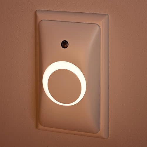GlowGuard Baby Proof Outlet Cover & Night Light (1-Pack) | Secure & Tamper Resistant | Childproof, Babyproof, Toddler Proof, Child Safety Socket Cover | Light Sensor or Manual Toggle | Patent Pending