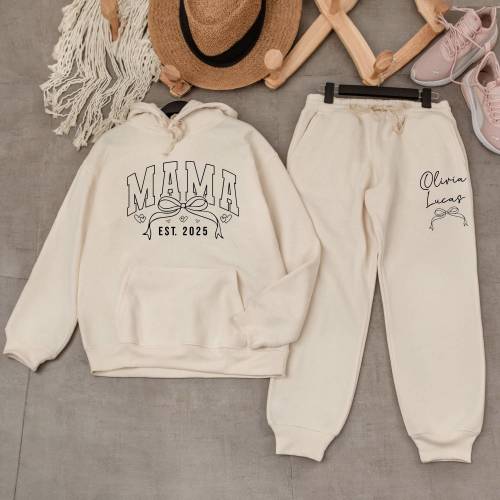 Custom Mama Sweatshirt and Sweatpants, Sweatsuit Gift for Mom, Personalized Mama Sweater with Children Names,