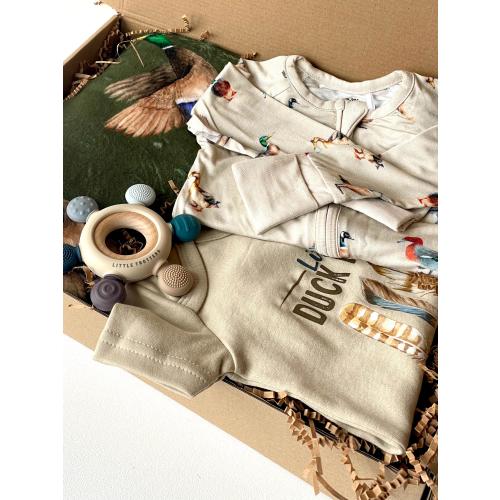 Hunting Theme Baby Gift Box New Parent Gift Set Baby Clothing Bundle Duck Hunter Baby Shower Present Newborn Essential Outdoor Welcome Boy
