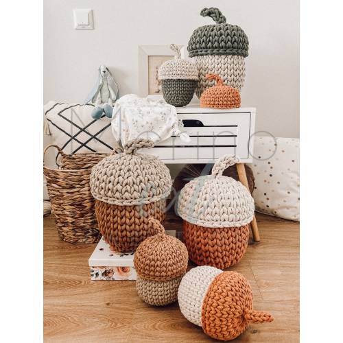 Acorn crochet baskets\storage basket\crochet kids decor\nursery storage\toy storage\newborn gift\handmade gift