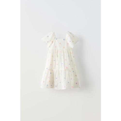 TIMELESZ – TEXTURED DRESSORGANZA FLORAL APPLIQUÉ DRESSFLORAL DRESS