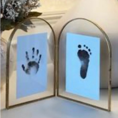 Creative Co-Op Large Brass and Glass Arched Photo Frame, Brass Color