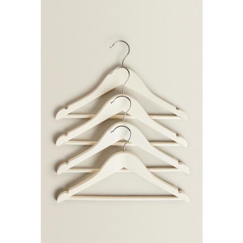 PACK OF CHILDREN’S WOODEN HANGERS (PACK OF 4)