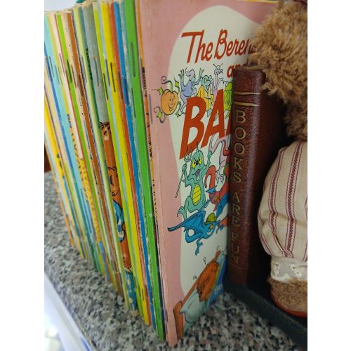 BERENSTAIN BEARS LOT (37) PB BOOKS 3 Read to Me/34-1st Time Books 1970s-1980s