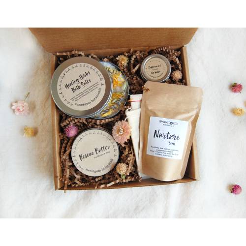 Postpartum Care Package: New Mom Gift Set with Herbal Tea & Bath Salts